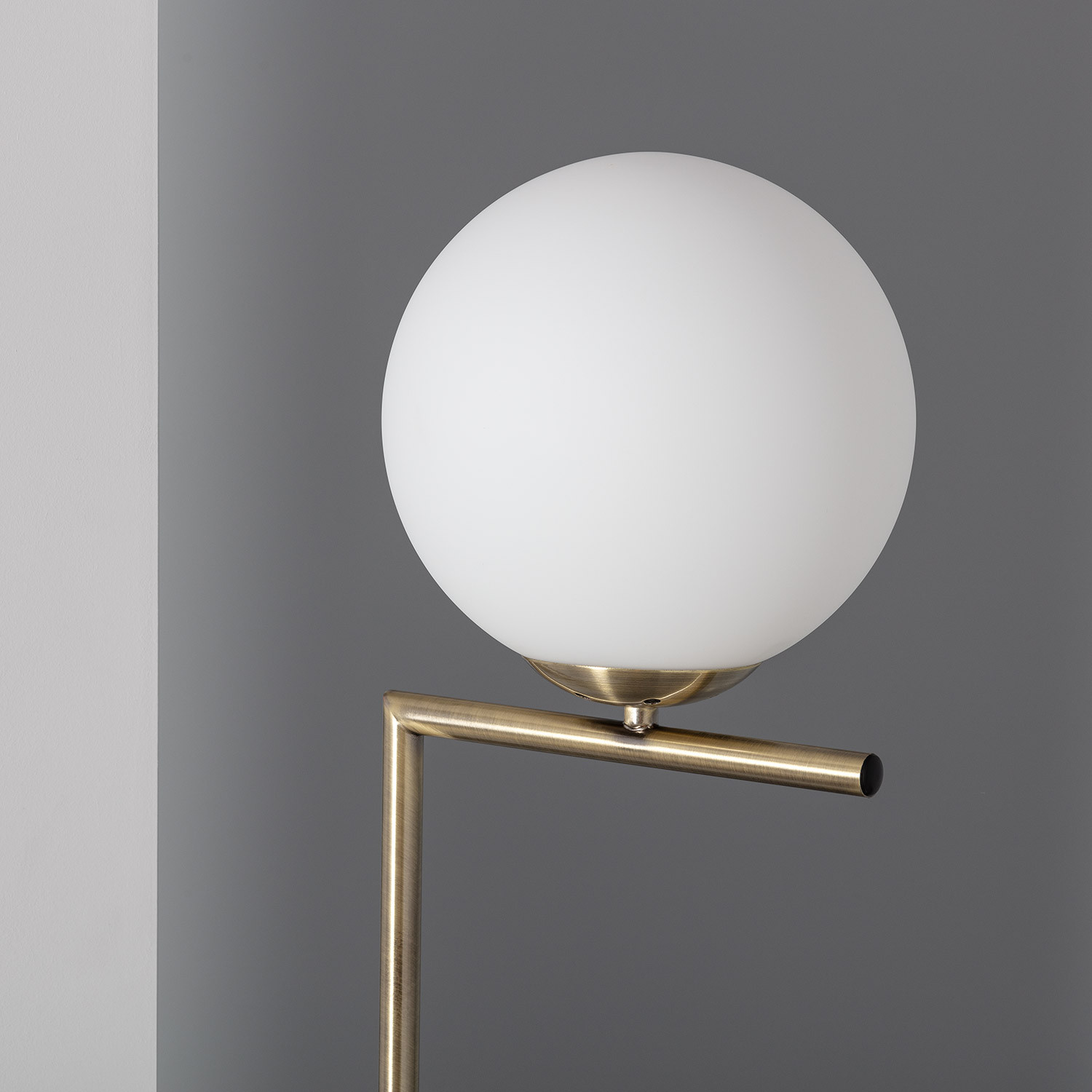 Lampada da terra di design con sfere Planeta